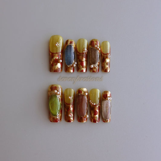 ✦ Gilded Relic Mosaic 2512105