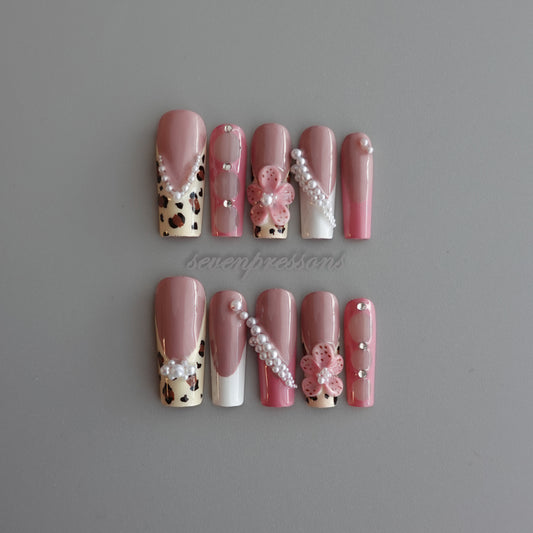 ✿ Blush Safari Bloom 2512104