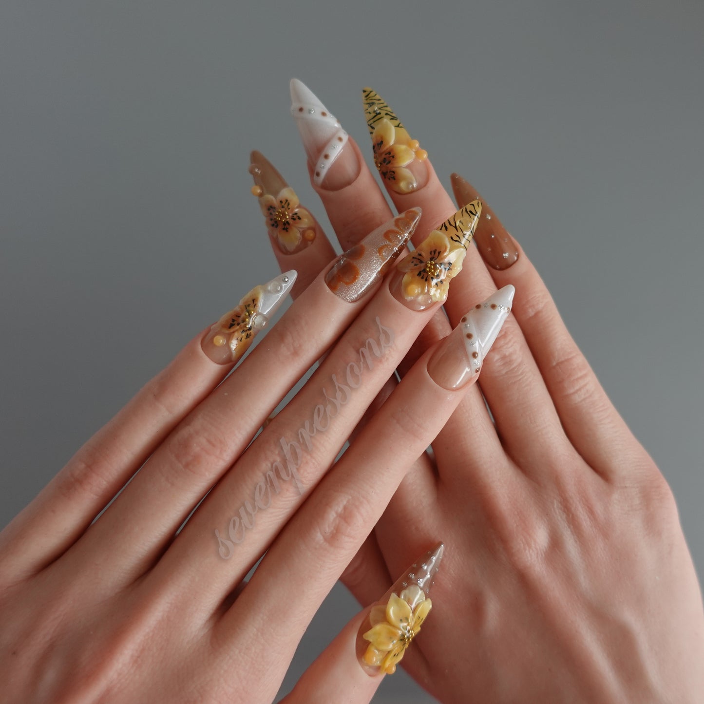 🍯 Honey Bloom 2510233