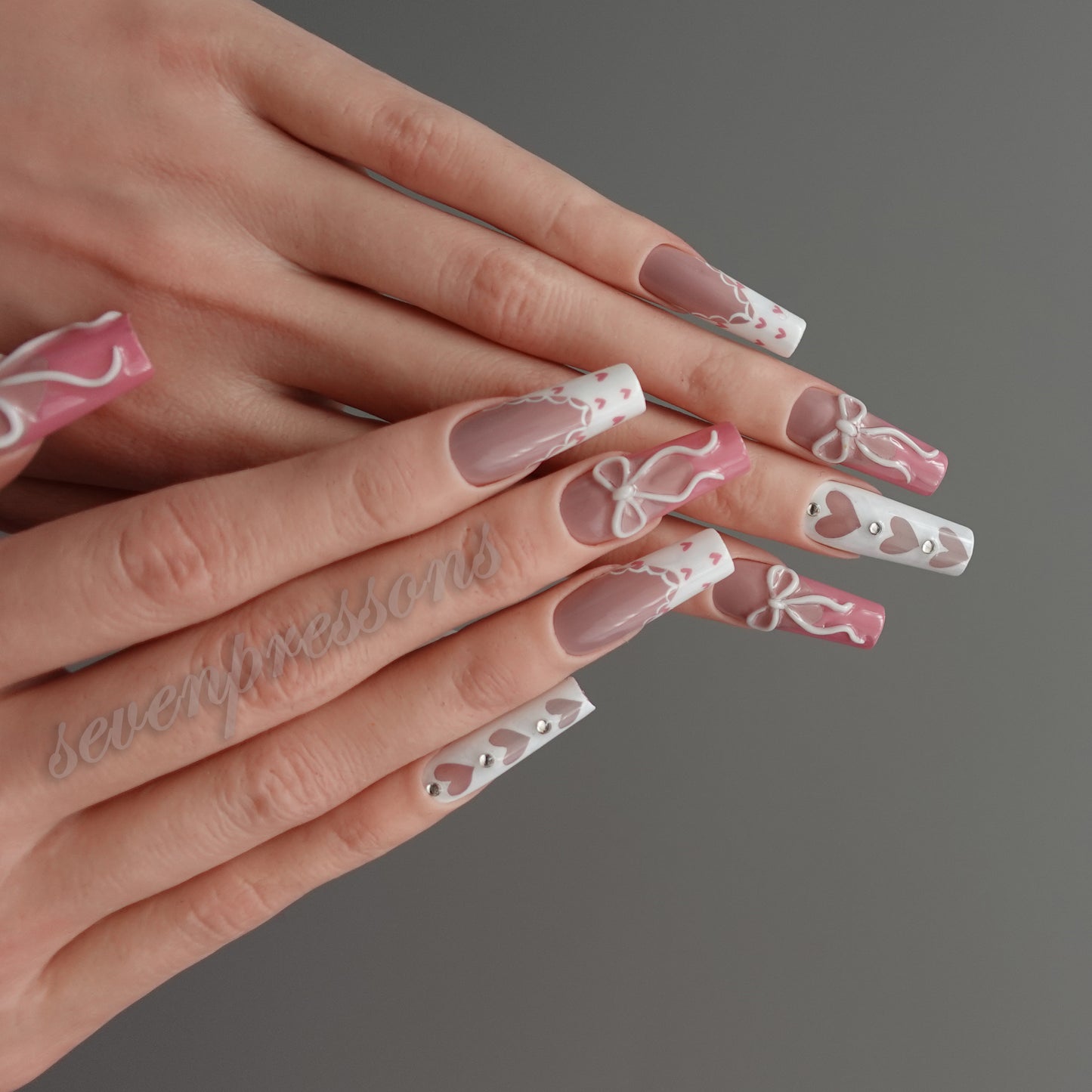 🎀 Ribboned Heart Serenade 2512096