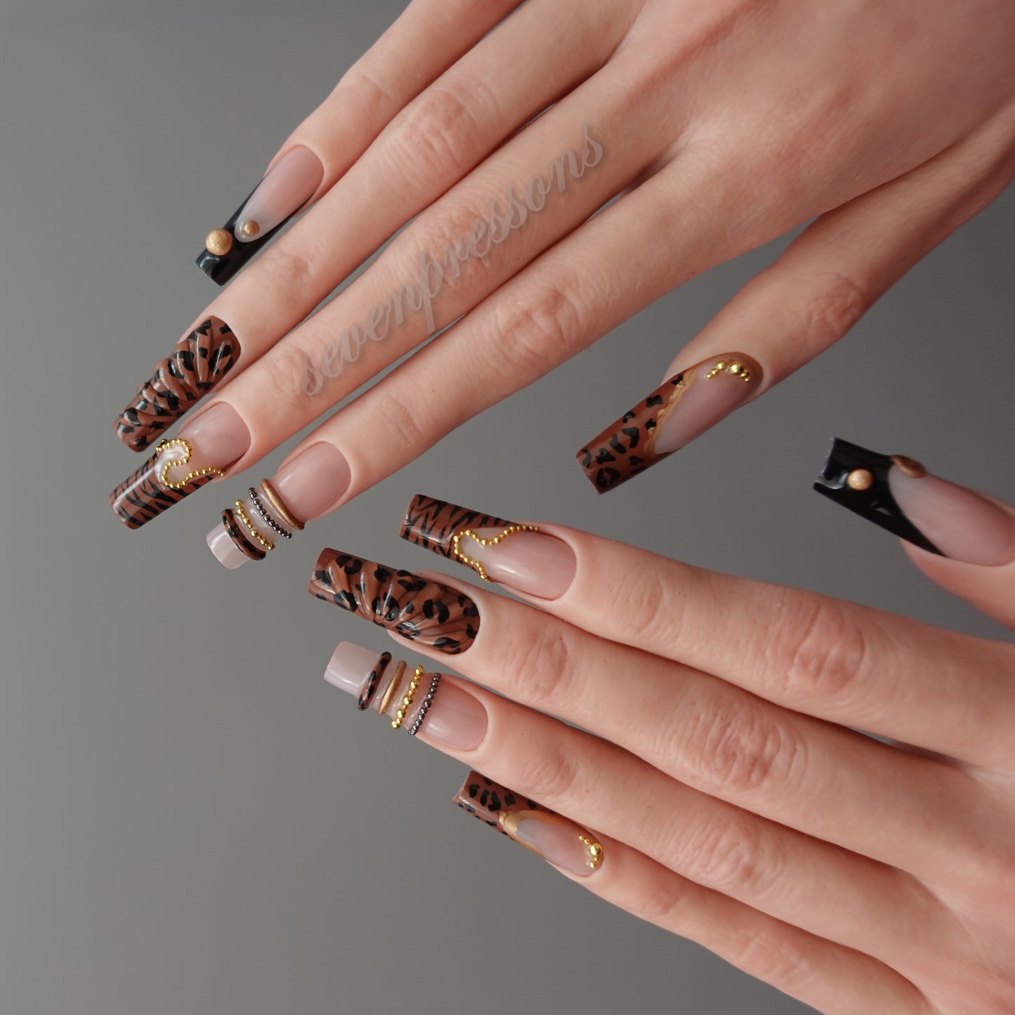 ✦ Gilded Wild Mirage 2512111