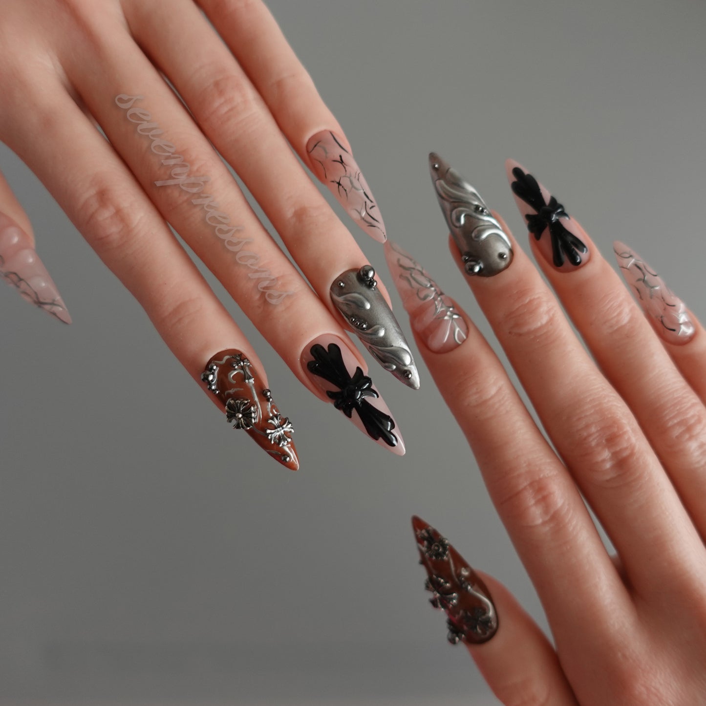 🕯️ Raven Relic 2510235