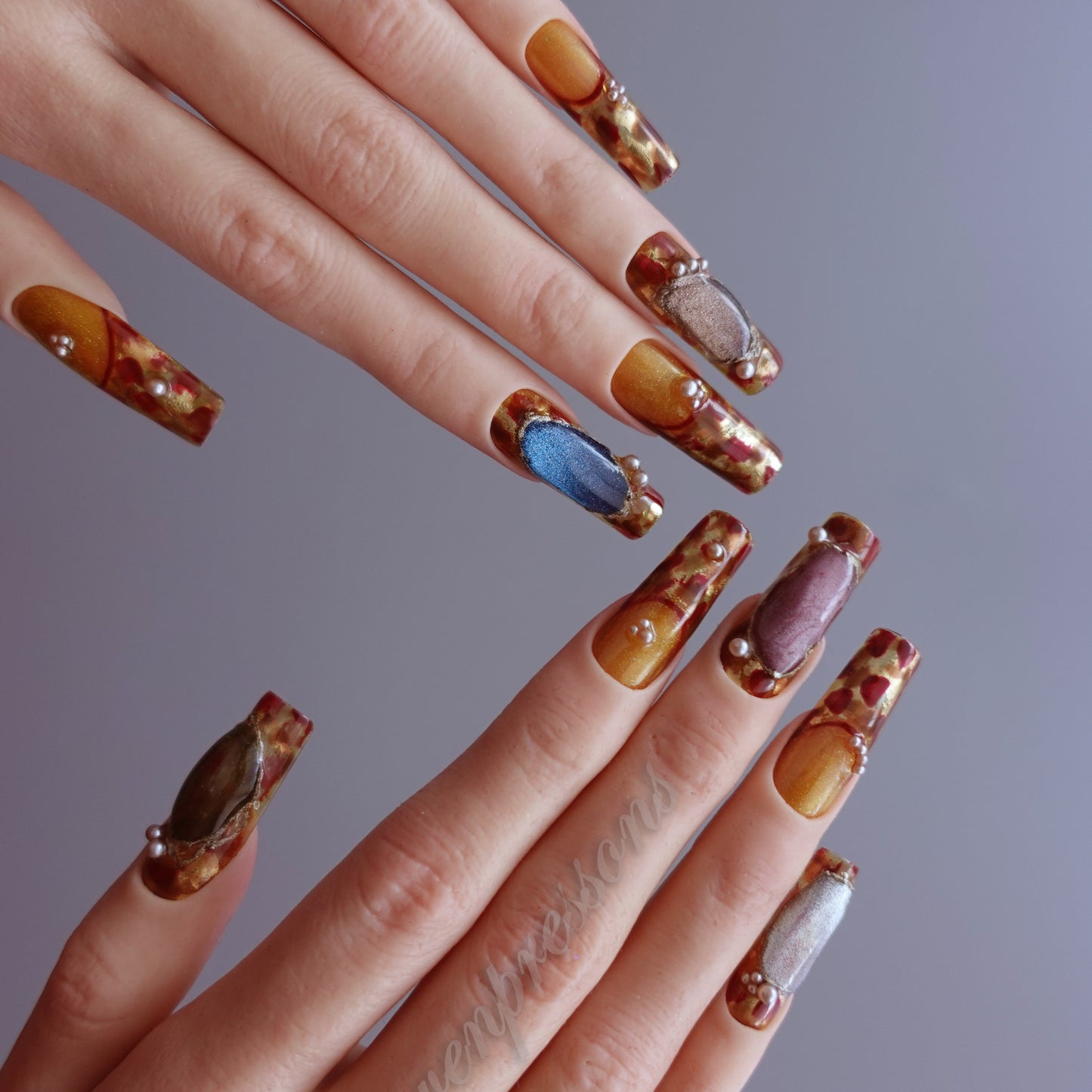 ✦ Gilded Relic Mosaic 2512105