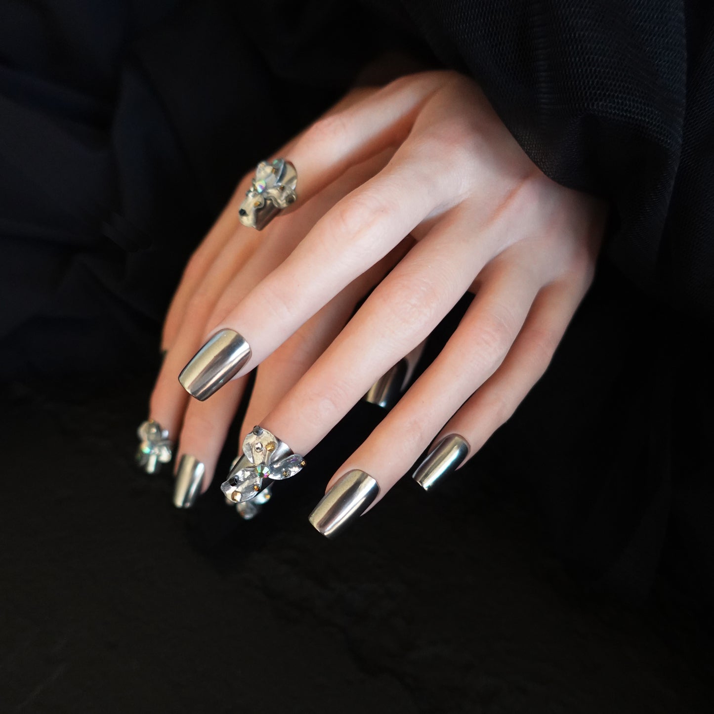 💿Chrome Blossom 2507257