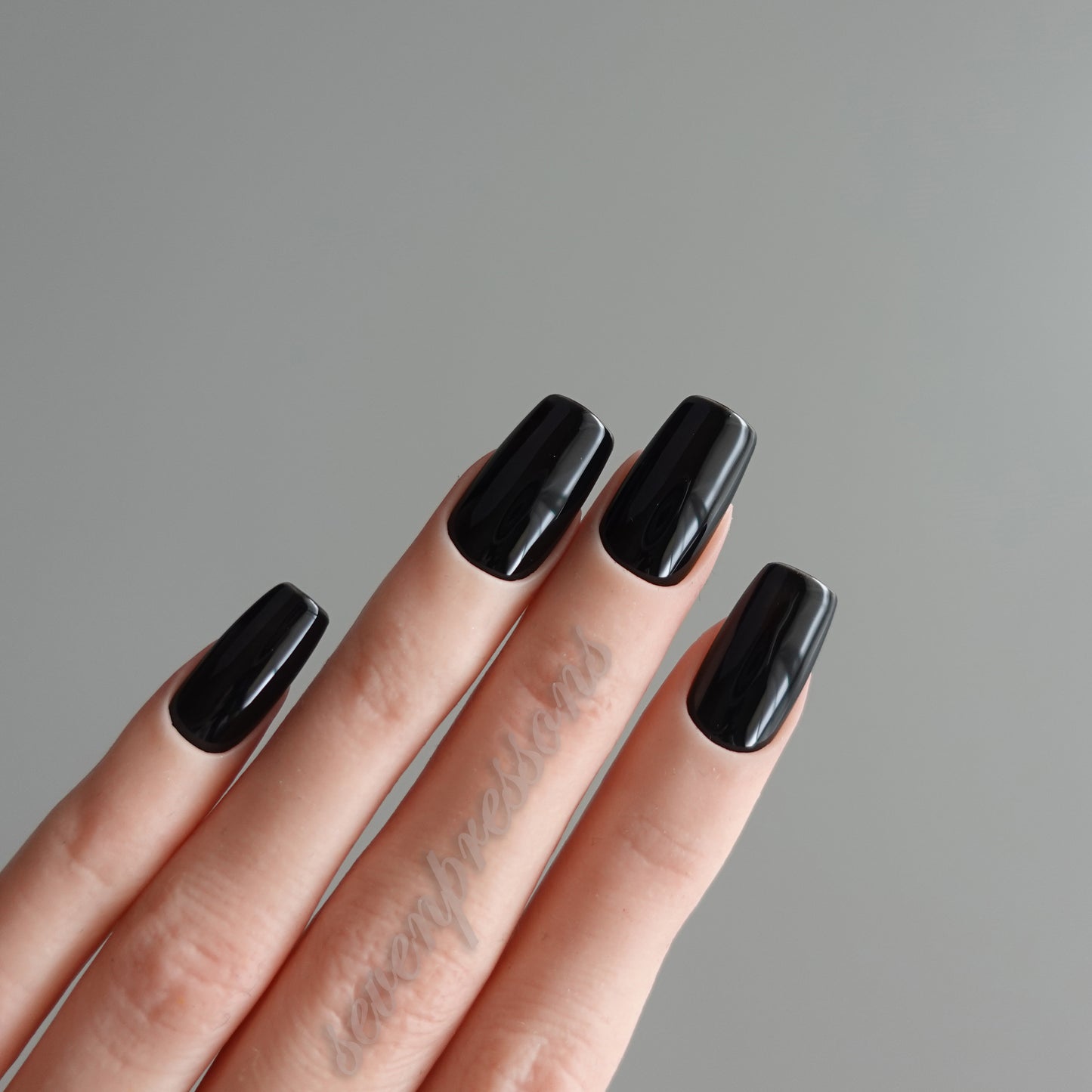๐ Chromatic Symphony โ Obsidian Noir 2511902