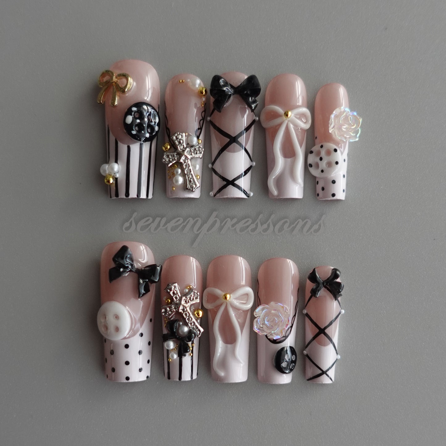 🎀 Midnight Dollhouse 2511288