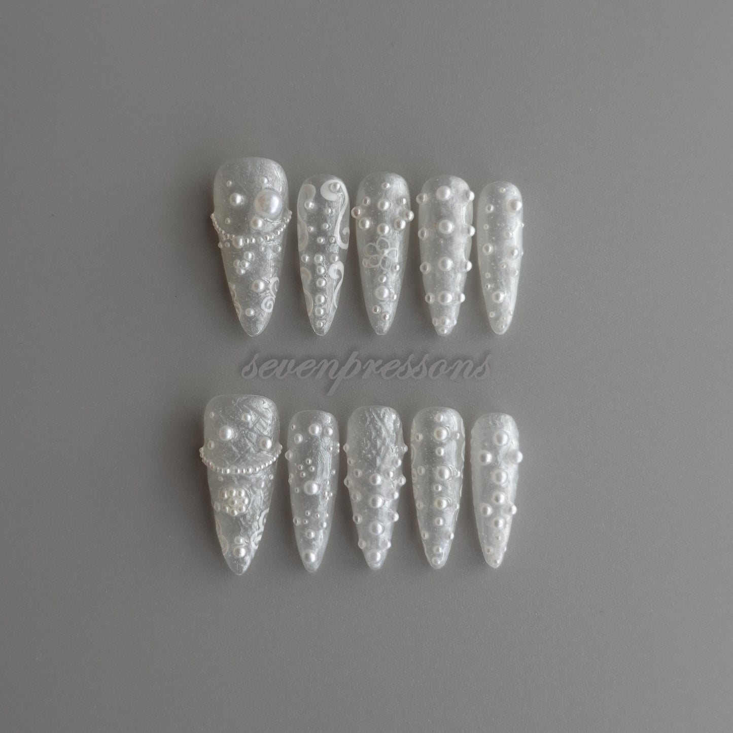 🤍 パール・フロスト・レヴェリー 2512363