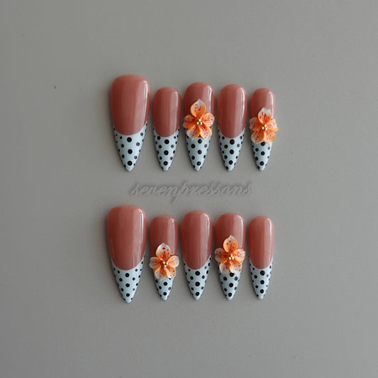 🍑 Apricot Polka Bloom   2602031