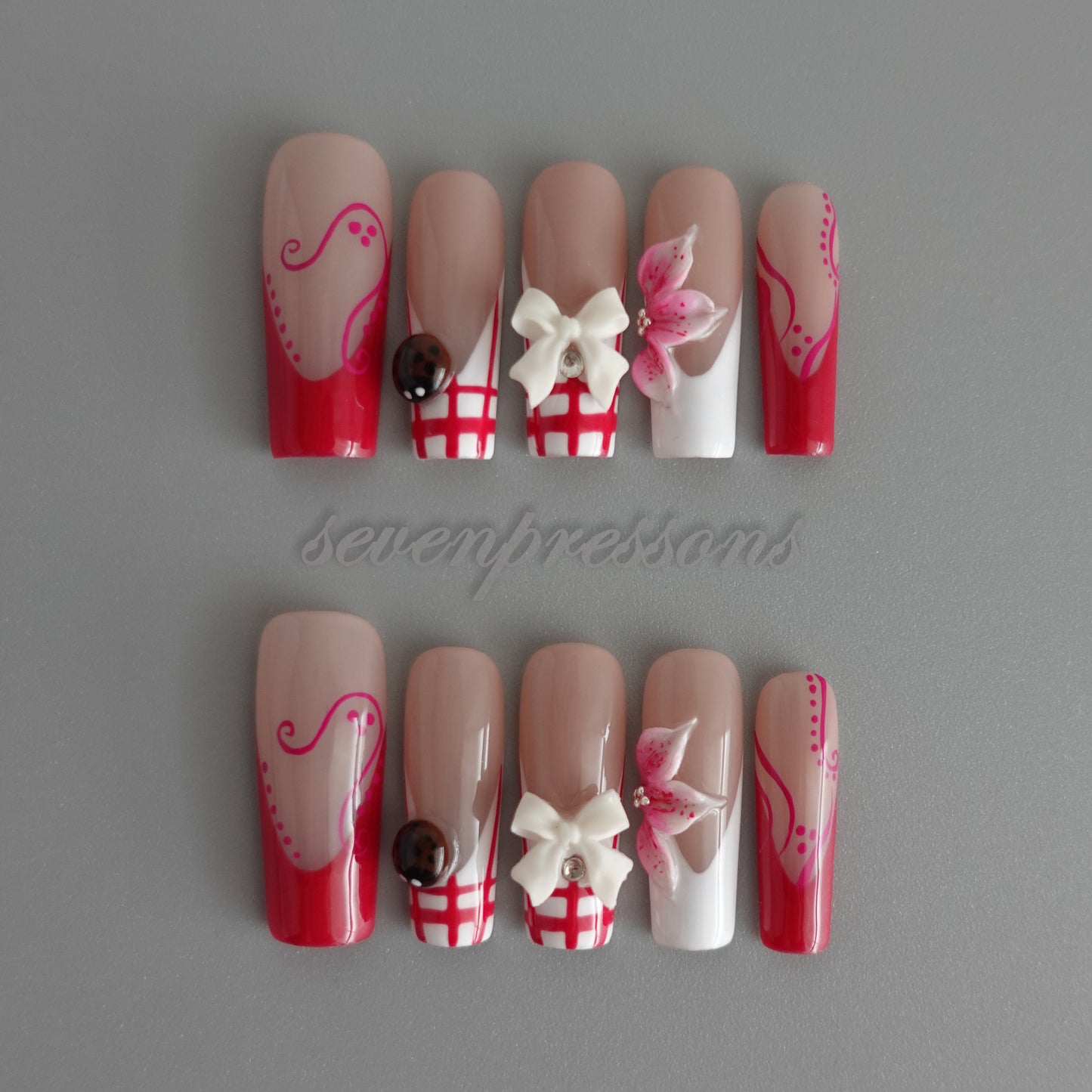 🎀 Strawberry Picnic  2510228