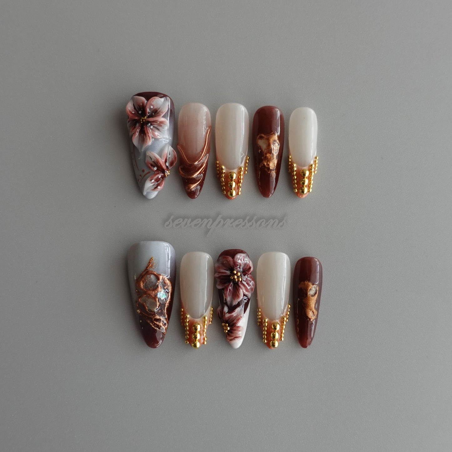 🩶 ヴェルヴェット・エンバー・ブルーム  2512306