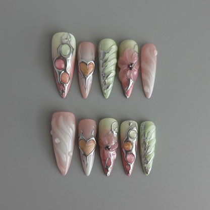 🌸 Molten Bloom  2510172