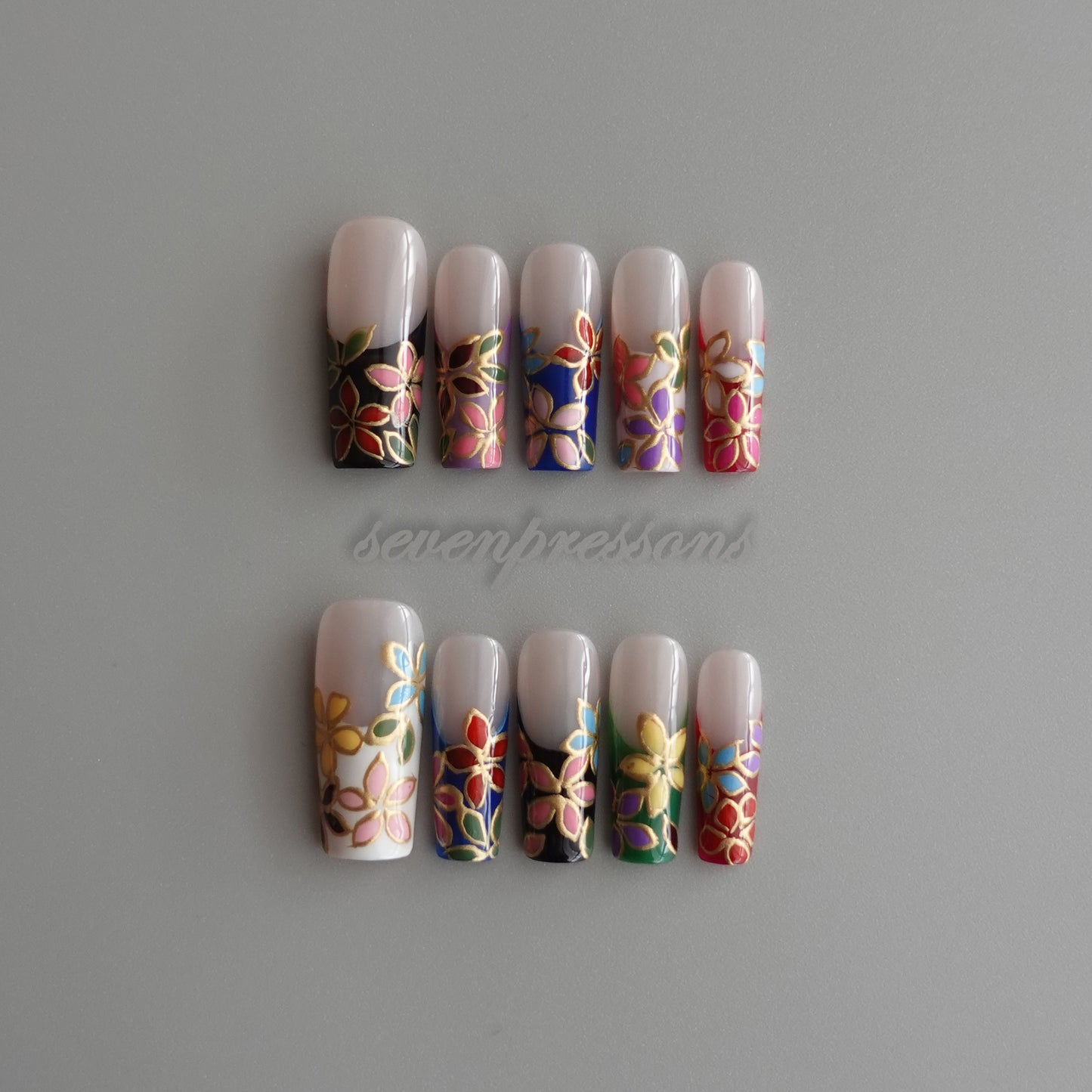 🎨 Gilded Petal Mosaic  2512368