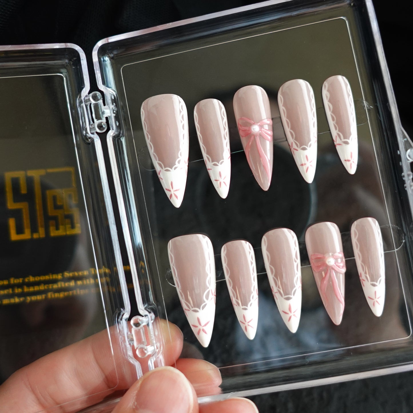 🎀 Coquette Lace  2509287