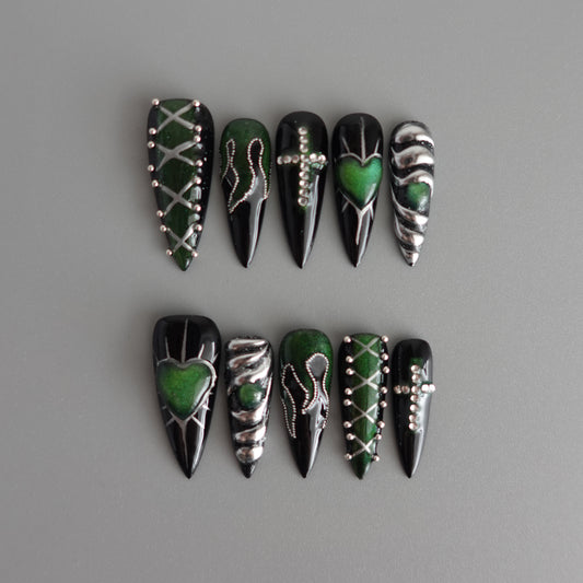 💚🖤 Voodoo Heart — Dark Enchantments  2510174