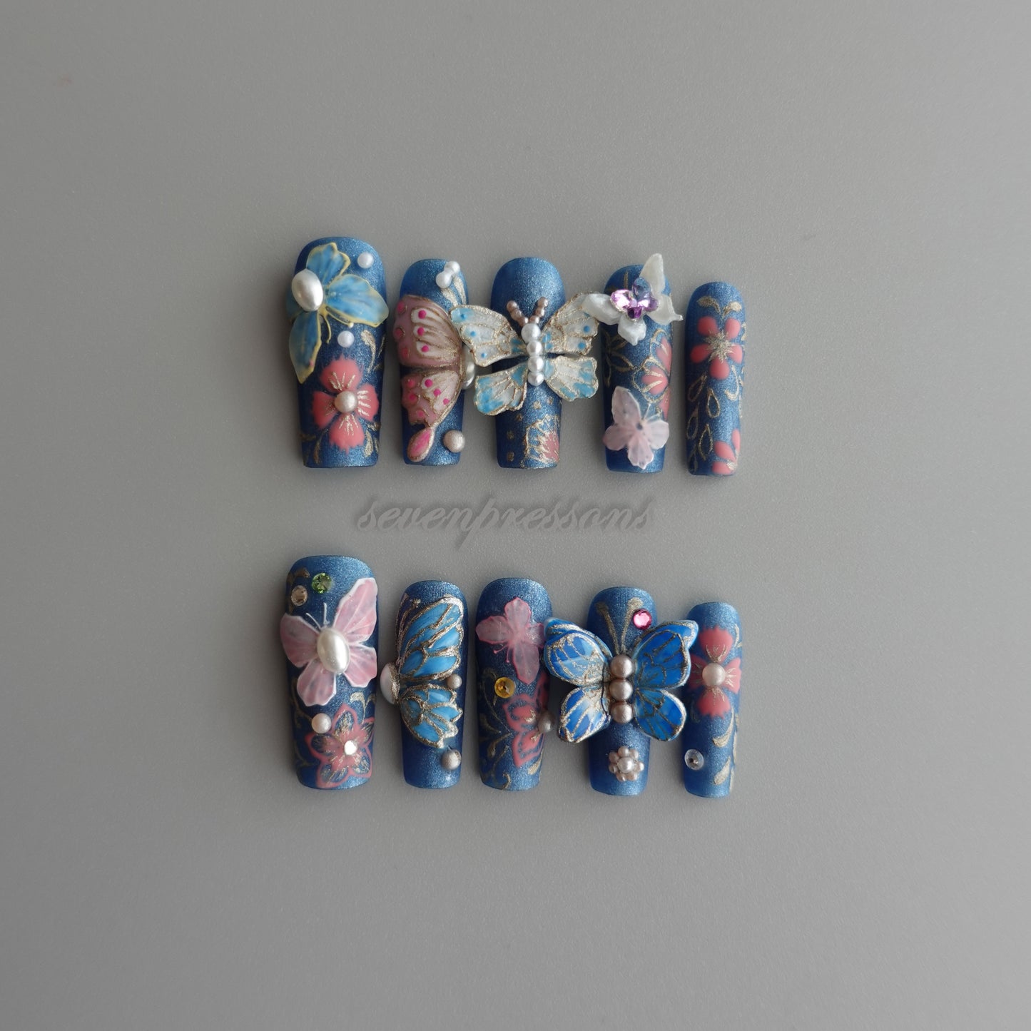 🦋 アジュール・バタフライ・ガーデン 2512332