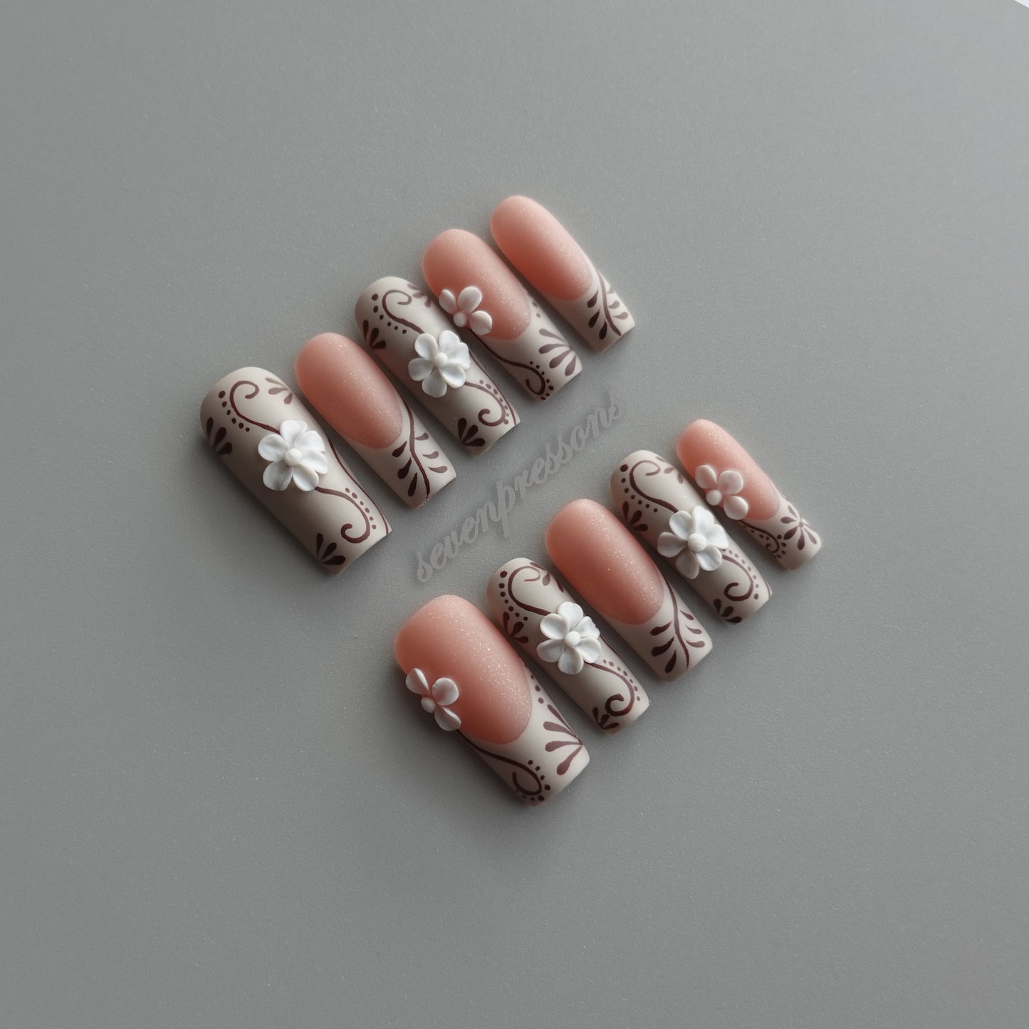 🌿 Latte Blossom Scroll  2512262