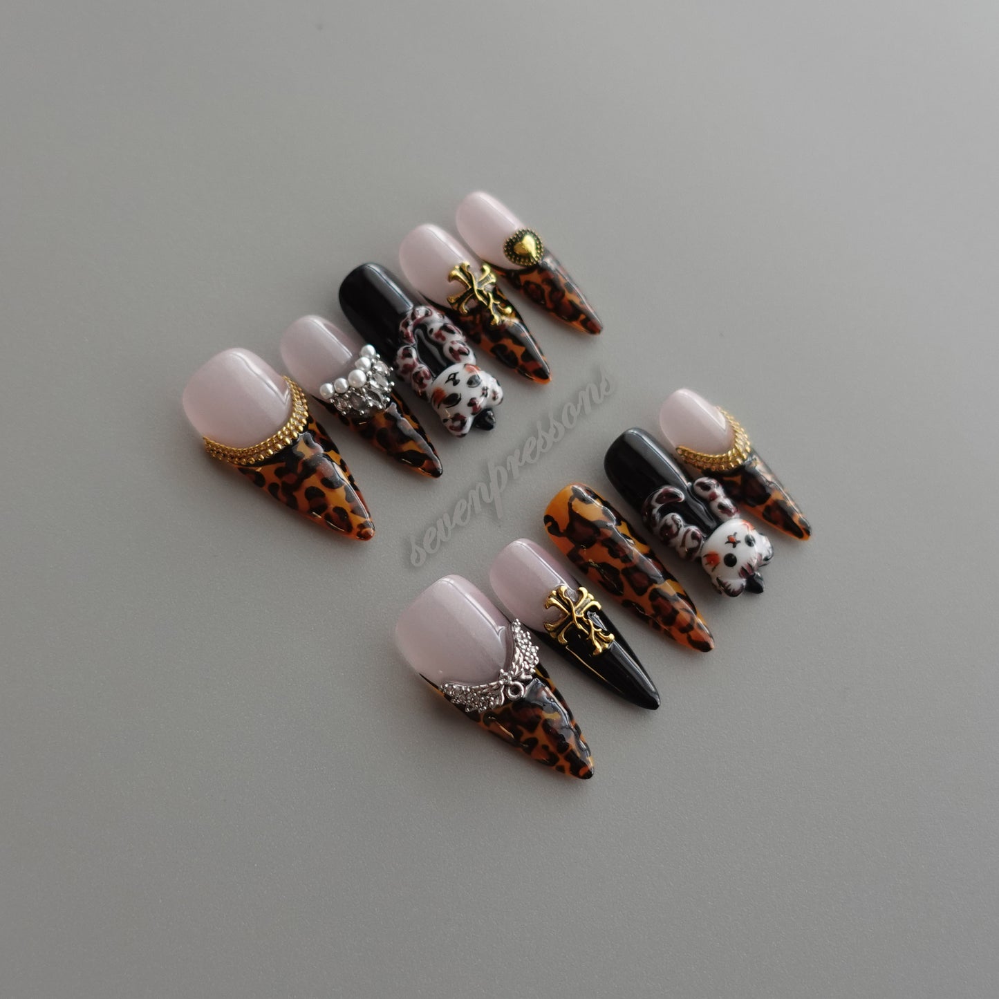 🐆 Noir Plaything  2601191