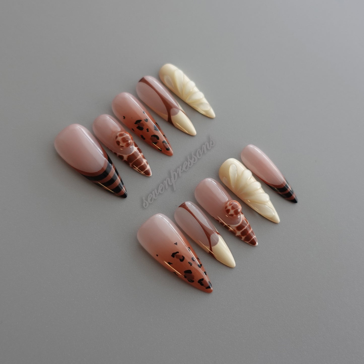 🐆 ヴェルヴェット・エンバー・ミューズ 2512221