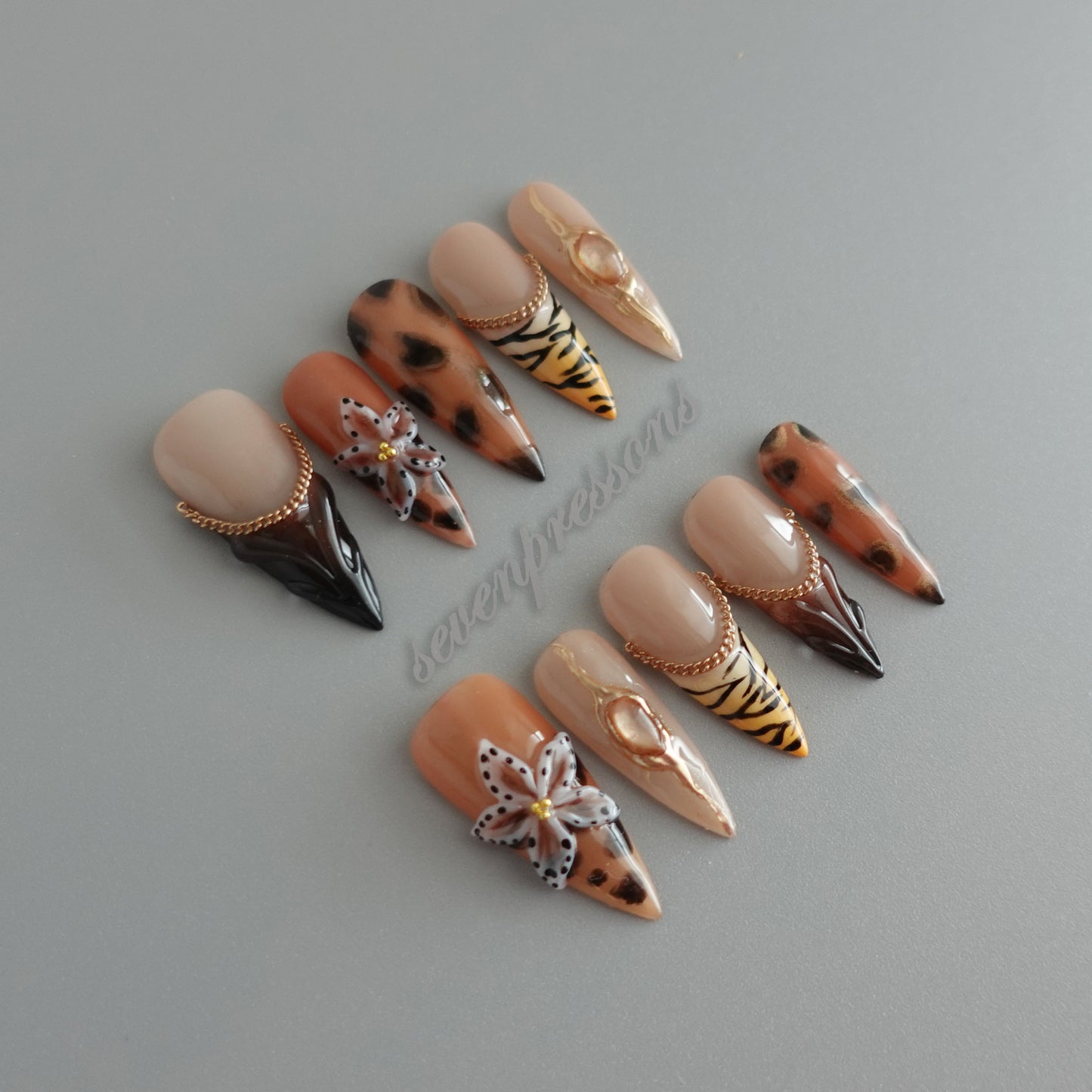 🩶 Savage Bloom  2510261