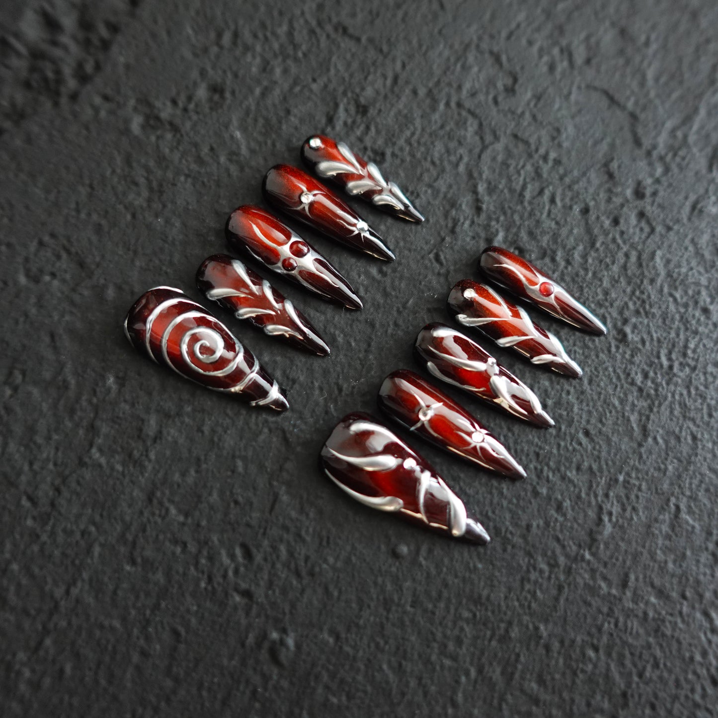 🗡️ Crimson Relic  2509282