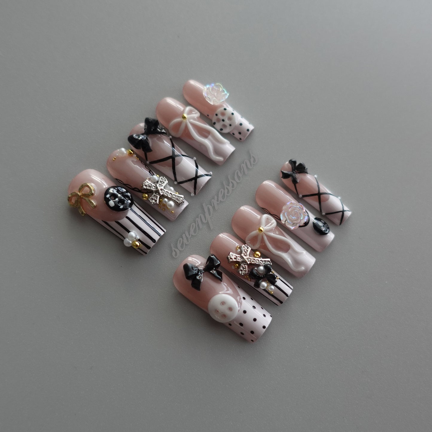 🎀 Midnight Dollhouse 2511288