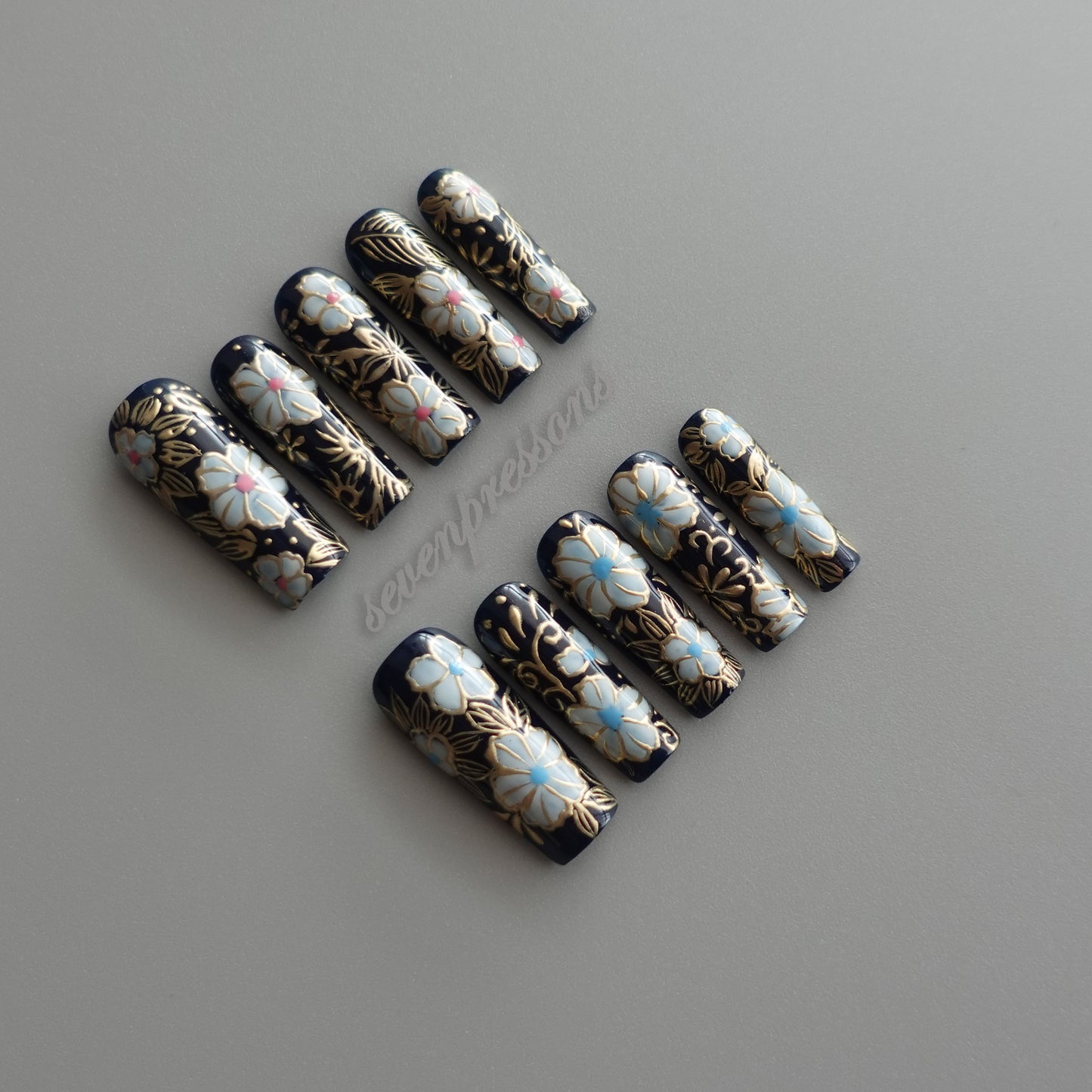 🕯️ 金彩の夜花  2512333