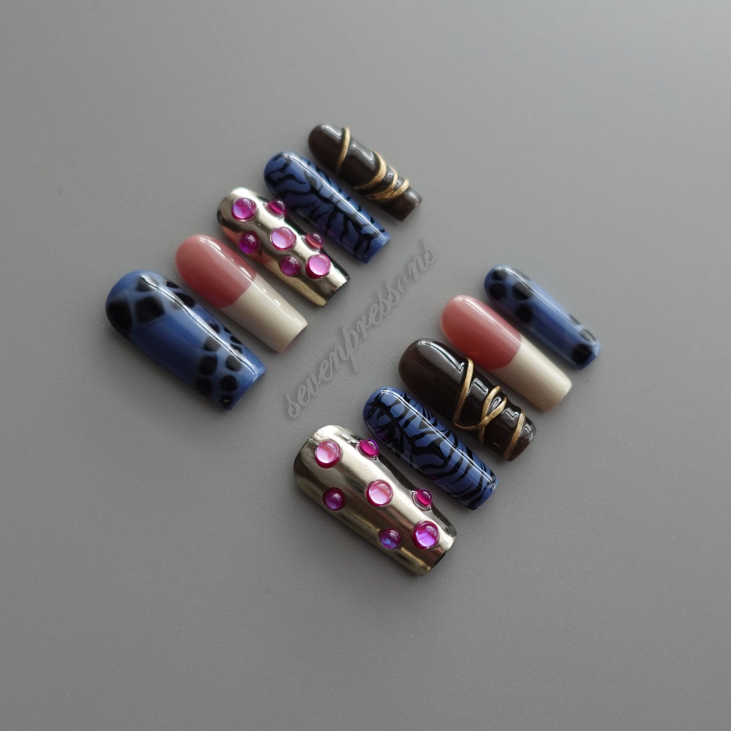 🖤 ミッドナイト・パンサー・リュクス  2512264