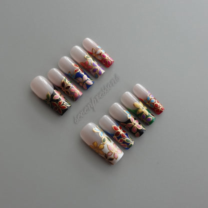 🎨 Gilded Petal Mosaic  2512368