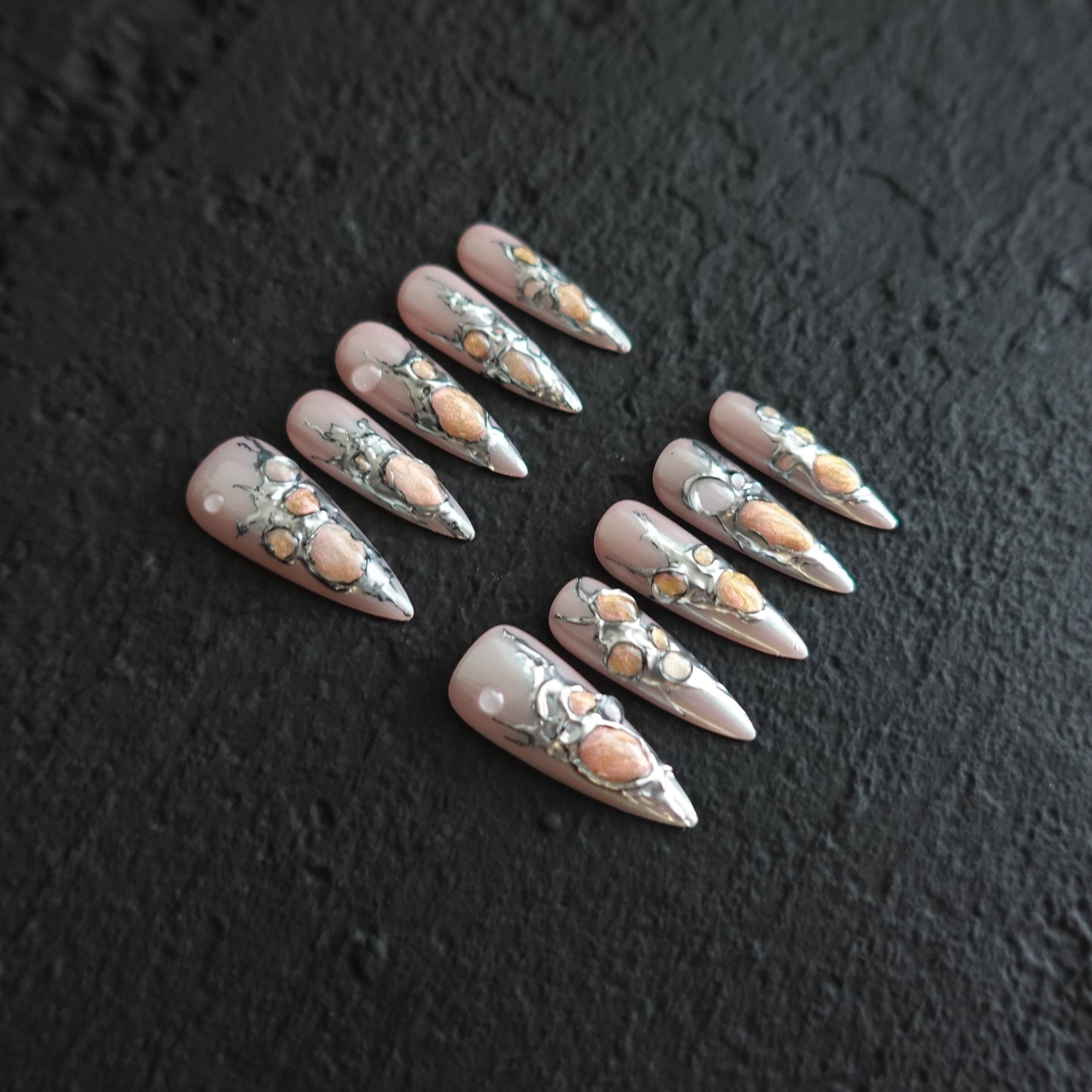 🪞 Argent Reliquary  2509289