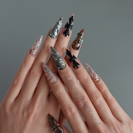 🕯️ Raven Relic  2510235