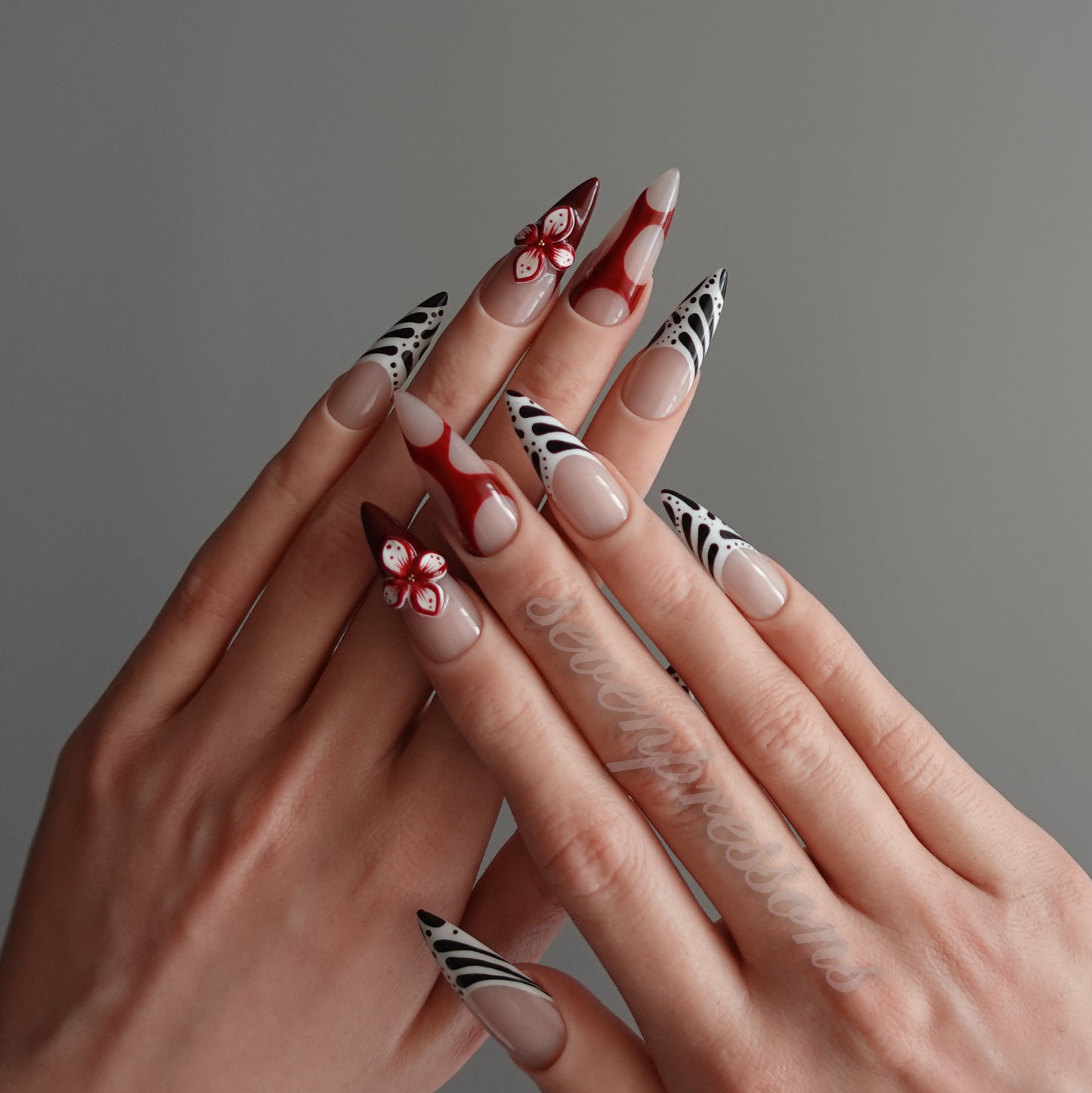 🩸 インクド・カメリア  2512132