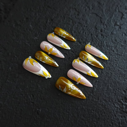 🌼 Gilded Petal Waltz  2509293