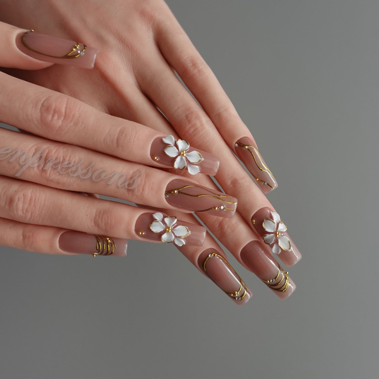 🤍 Ivory Bloom Elegance   2601302