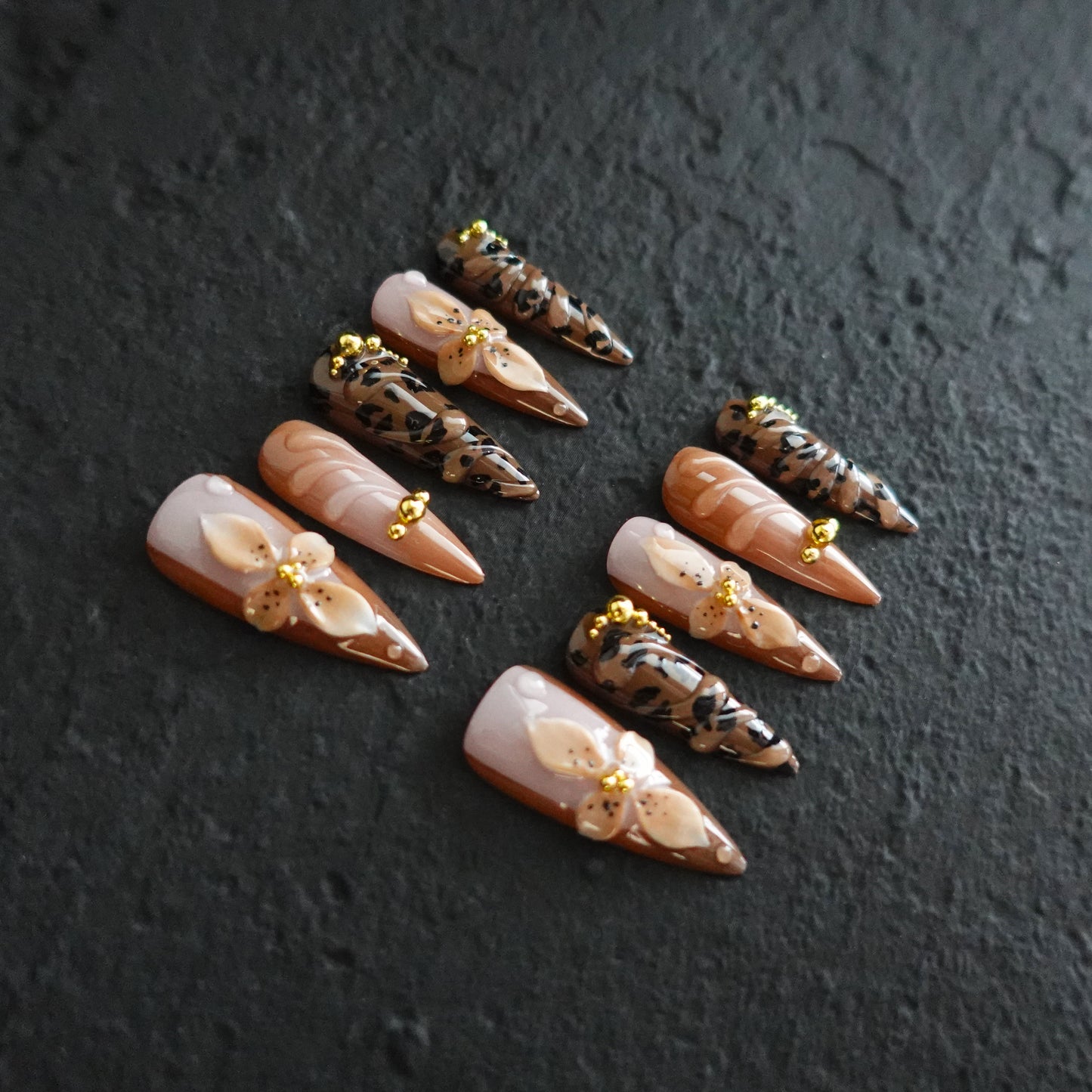 🐆 Desert Wildflower  2509283