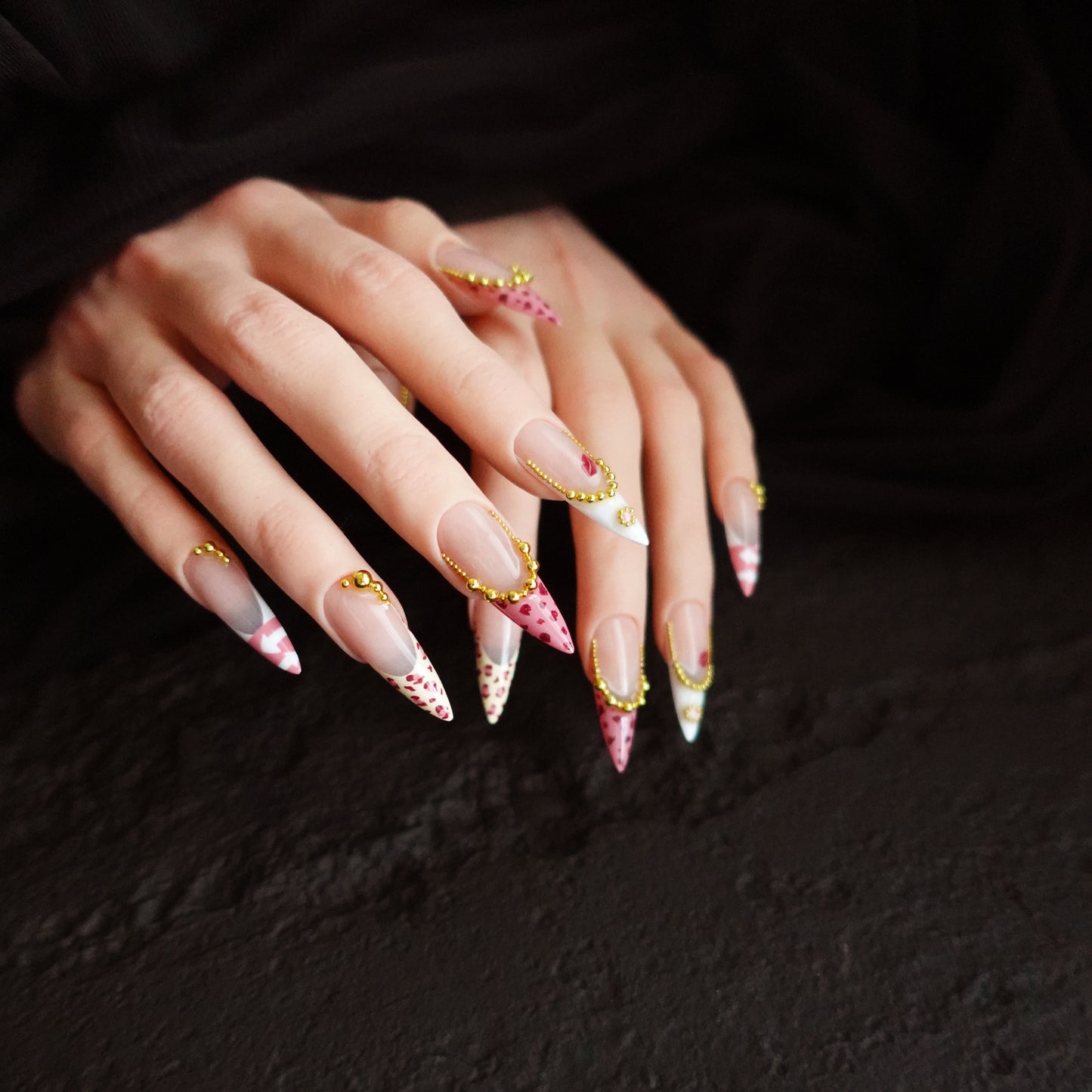 🌸 Kissed Leopard  2509298