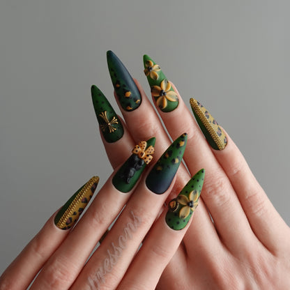 🐇 エメラルド・レオパード・プレイ  2512327