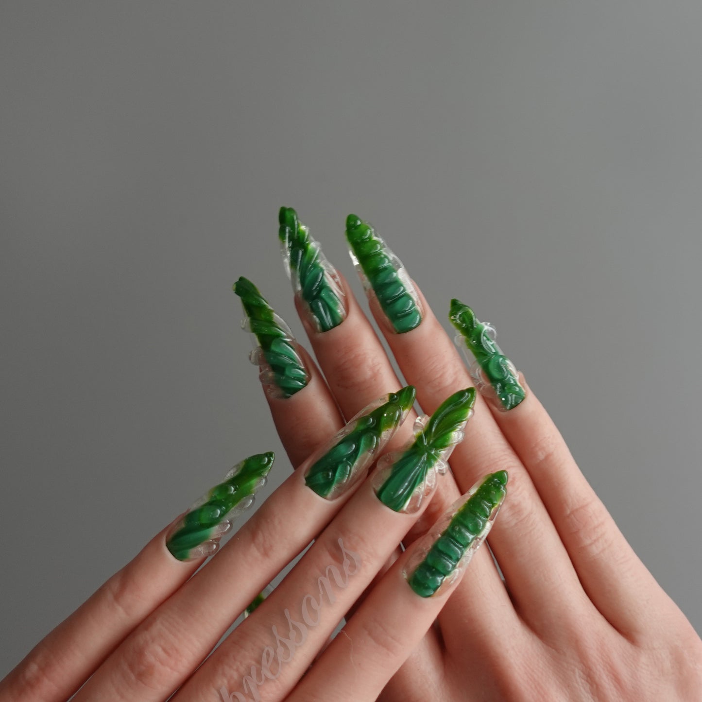 🌿 Verdant Glass Flow  2602267
