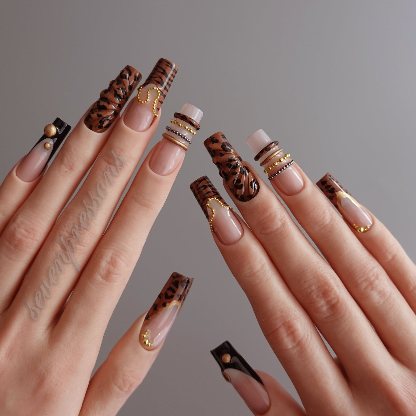 ✦ Gilded Wild Mirage   2512111