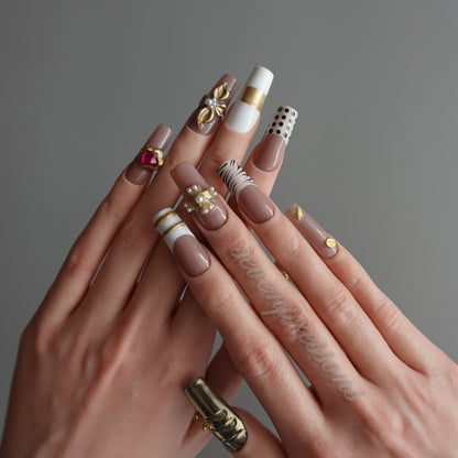 🕊️ Gilded Stillness  2512150