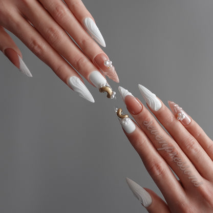 🤍 アイボリー・ウィング・セレニティ 2512283