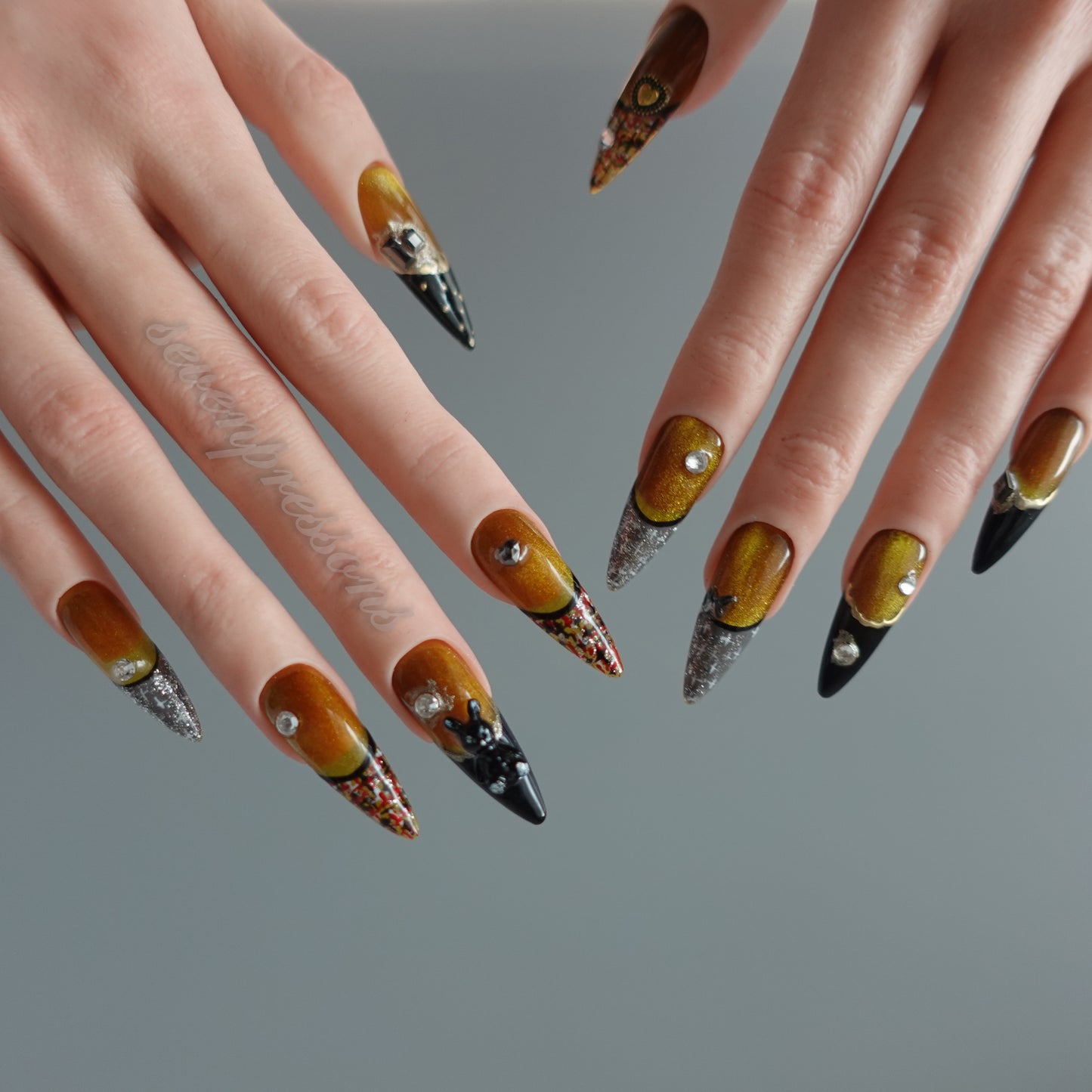 🖤 Golden Vice  2510177