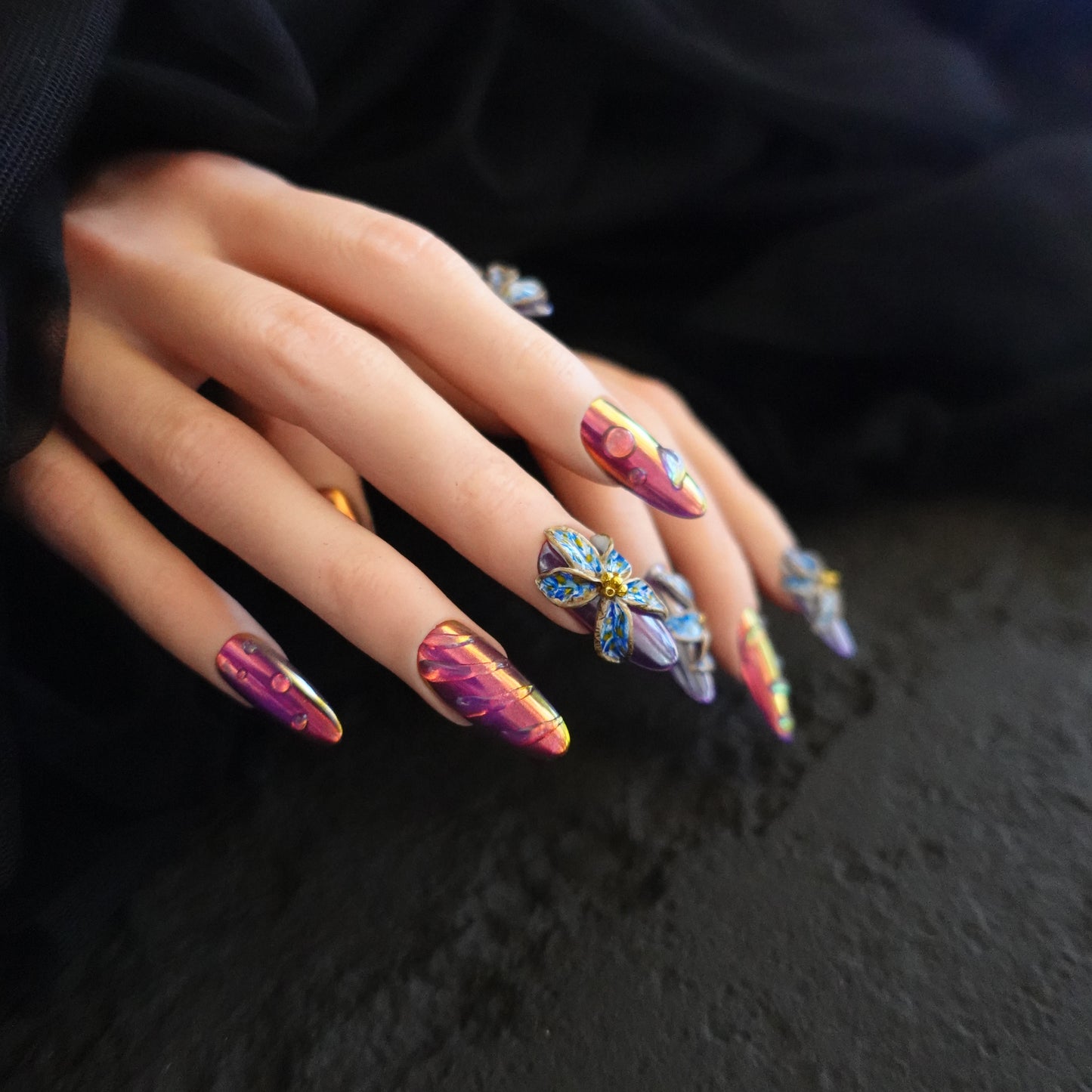 Electric Bloom  2507255