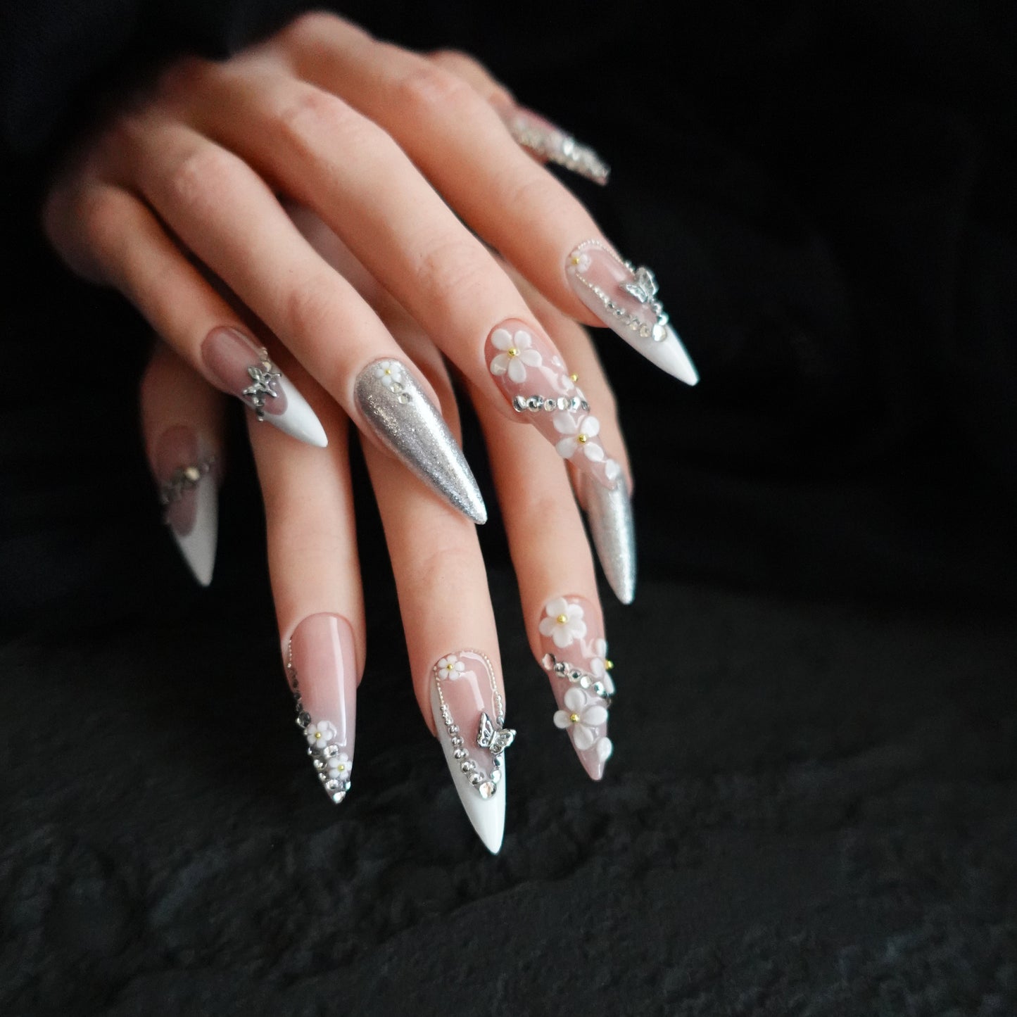 🕊️ Starlit Veil  2509295