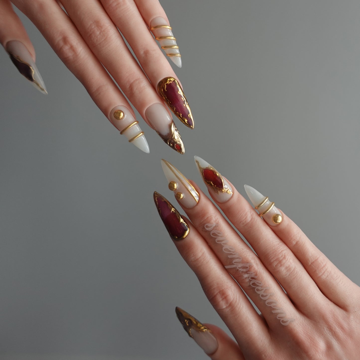 ✠ クリムゾン・レリクアリー  2512178