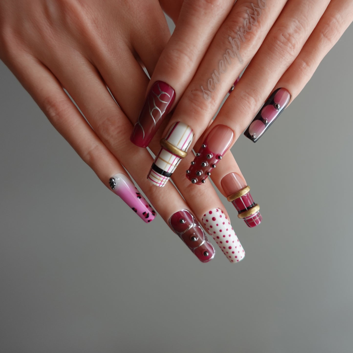 🍒 Berry Mosaic Muse   2511284