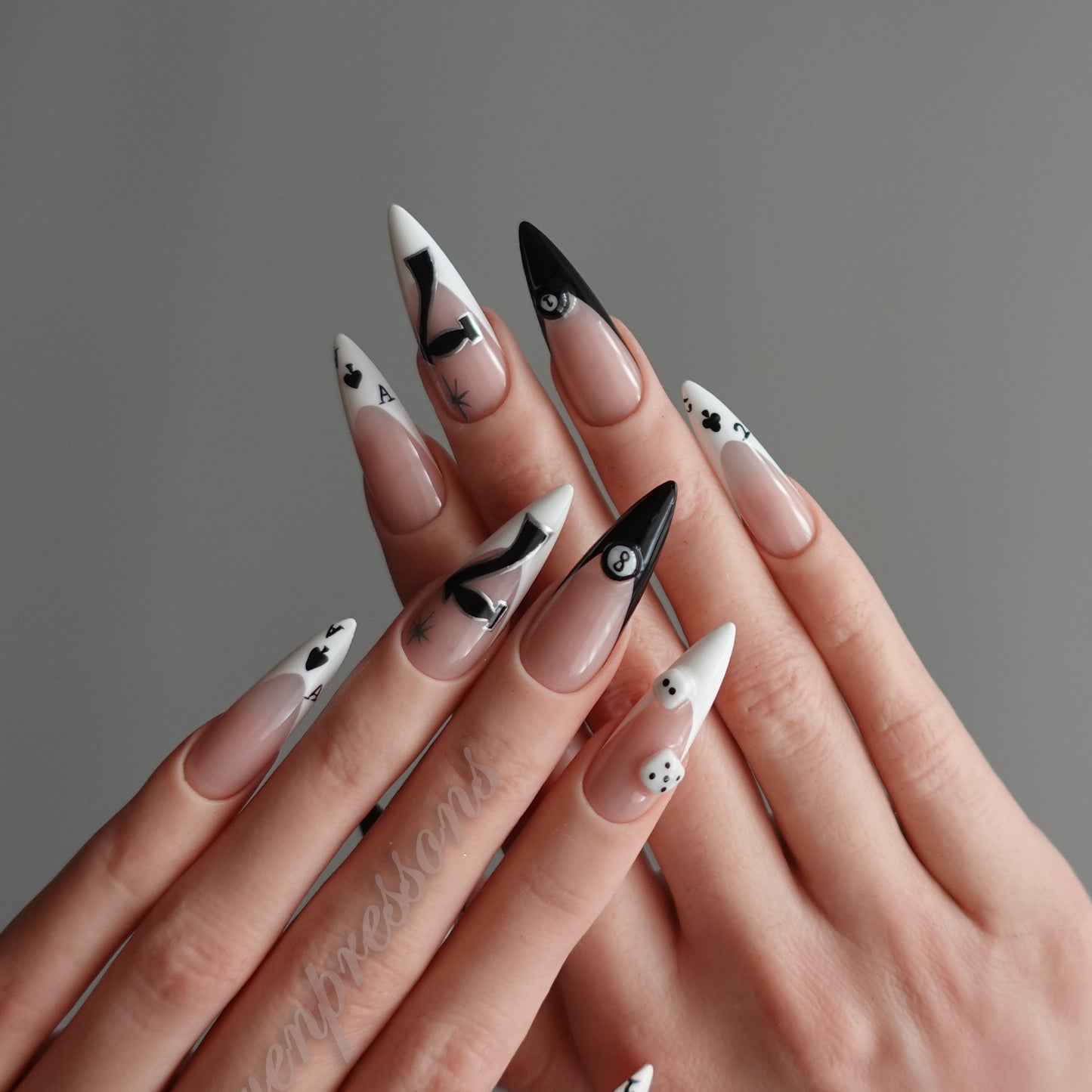 ♠ Dealer’s Fate  2512120