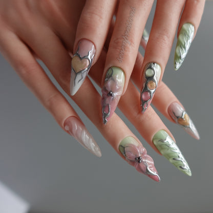 🌸 Molten Bloom  2510172