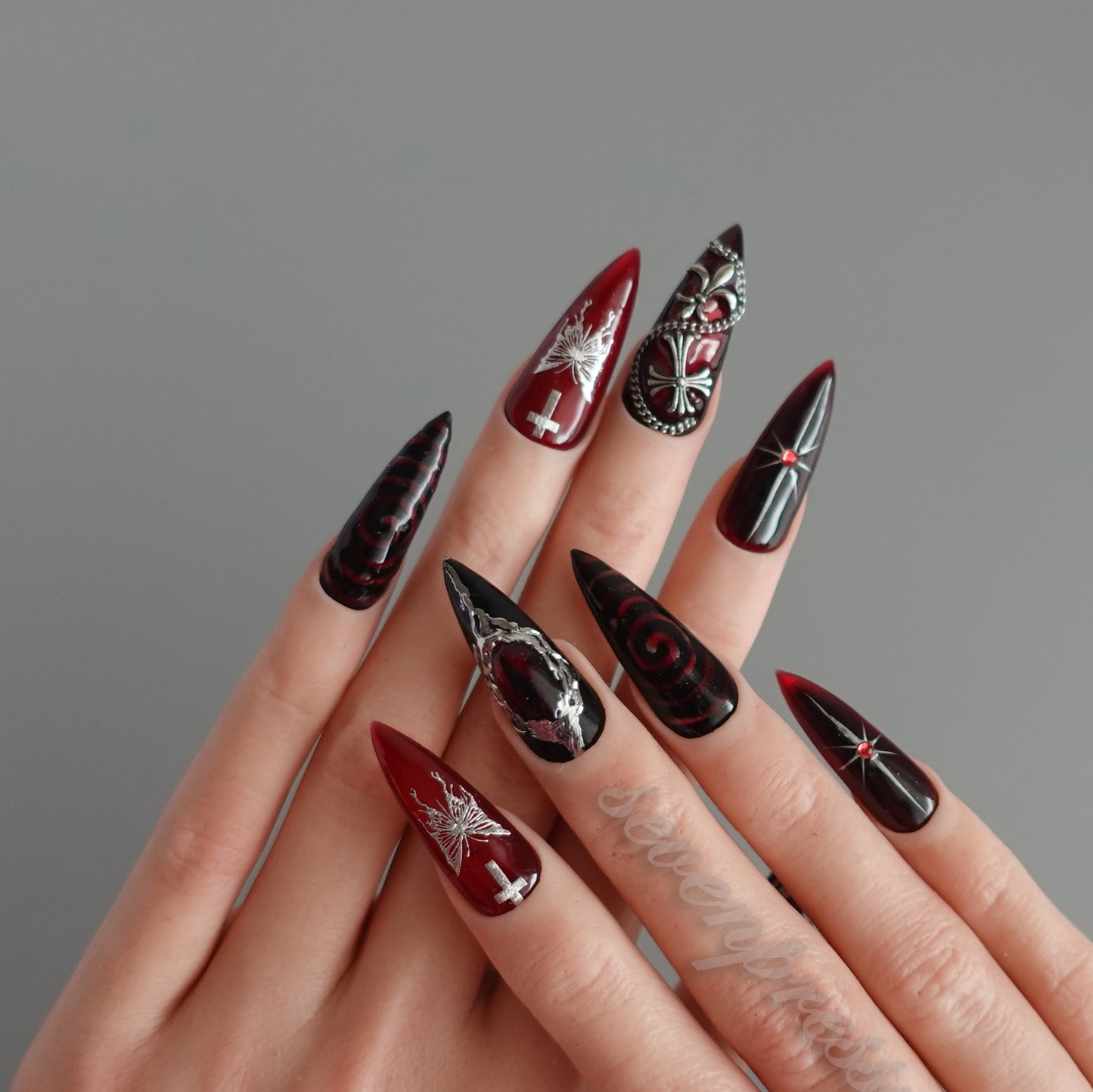 🦋 Crimson Vortex  2510243