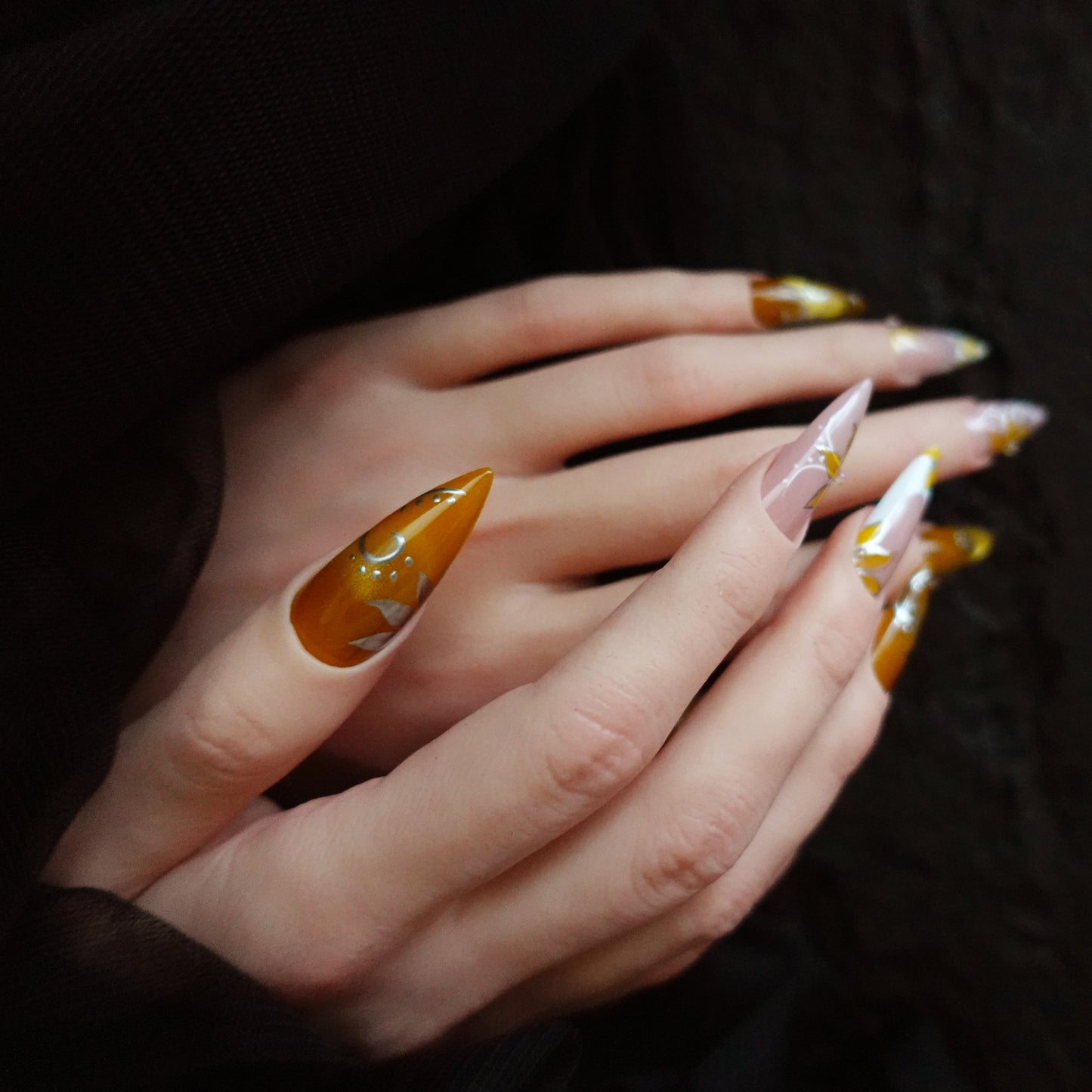 🌼 Gilded Petal Waltz  2509293