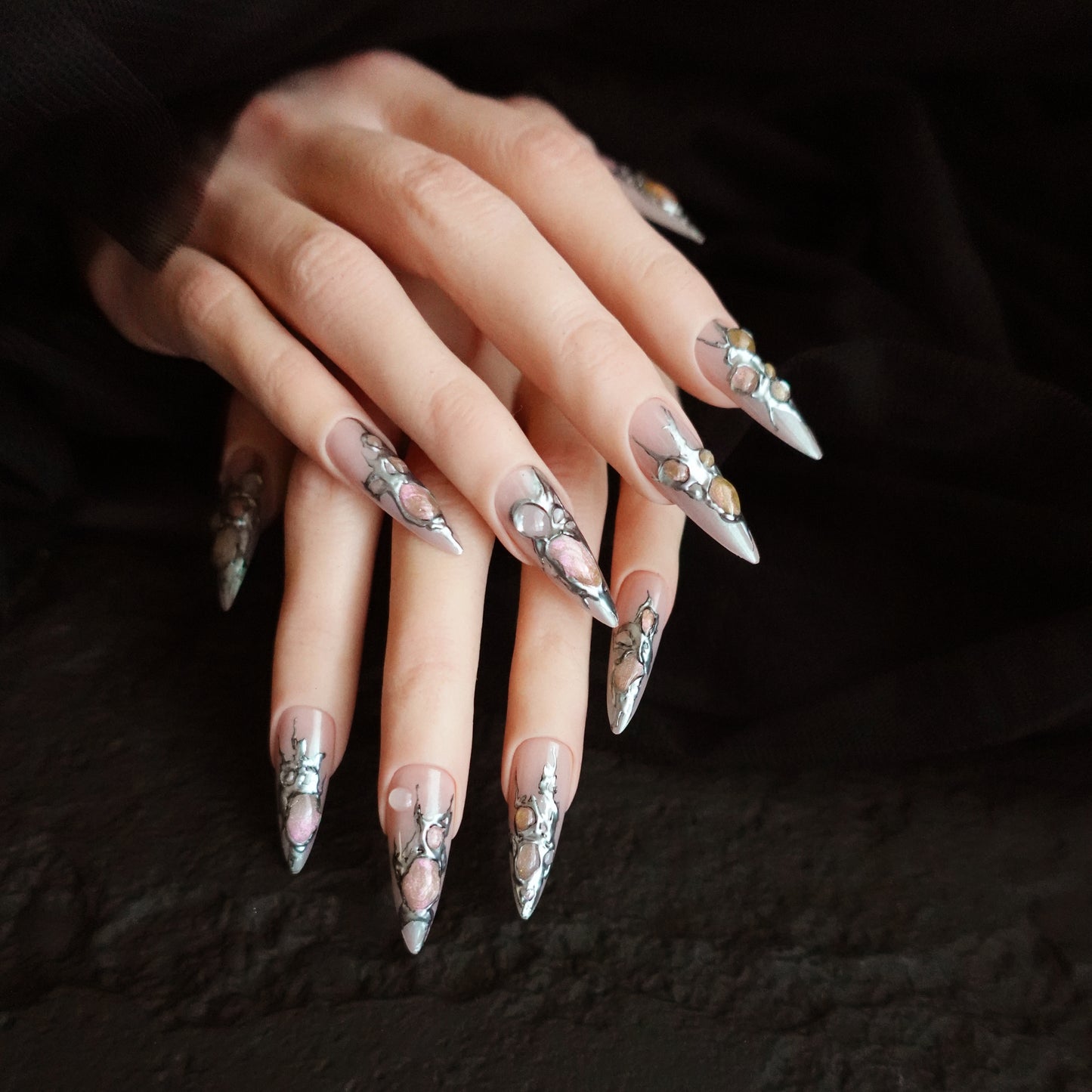 🪞 Argent Reliquary  2509289